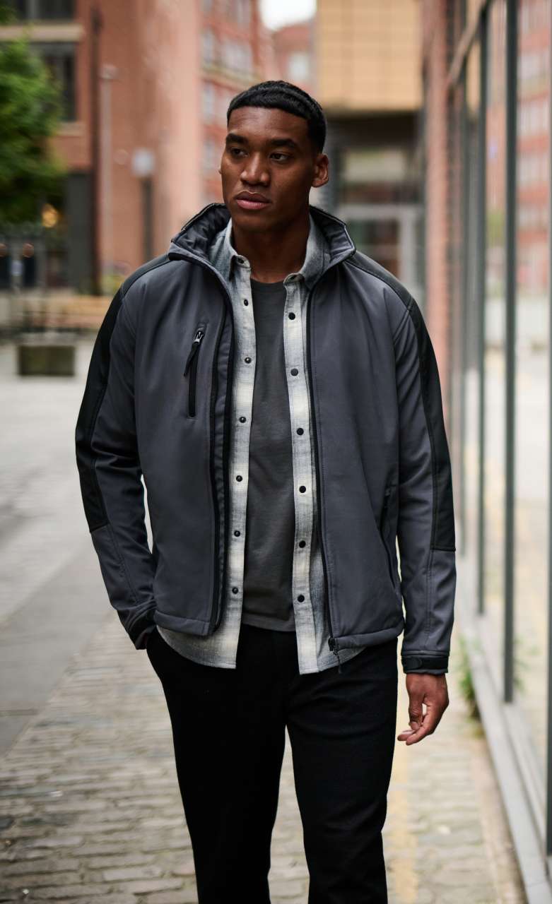 HYDROFORCE HÁROMRÉTEGŰ, MEMBRÁNNAL ELLÁTOTT KAPUCNIS SOFTSHELL KABÁT
